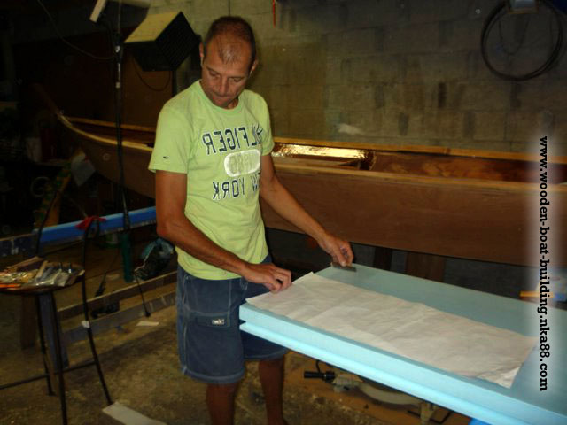 boat-building-guide-694-08-boat-in-wood-unsinkable-foam-polystyrene