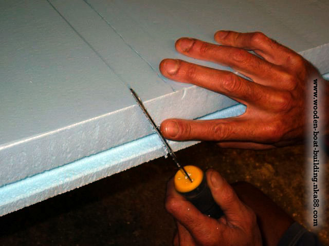 boat-building-guide-700-08-boat-in-wood-unsinkable-foam-polystyrene