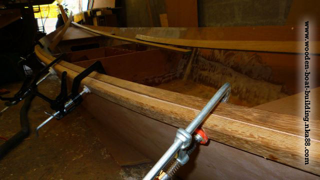 gunwale of the boat in exotic wood - Iroko : DIY Small wooden boat 