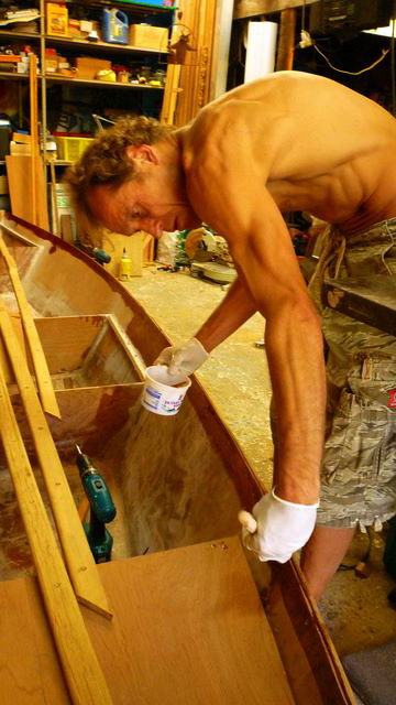 gunwale of the boat in exotic wood - Iroko : DIY Small wooden boat 