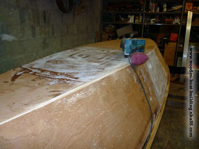 DIY Build Plywood Fishing Boat PDF Plans bookshelf simple design