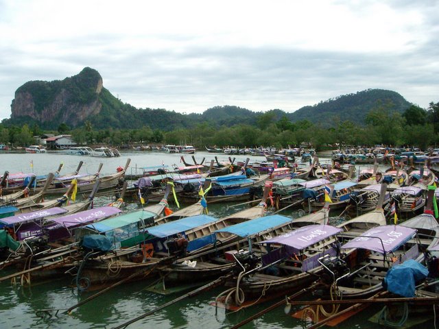 Beautiful wooden boat : the thailand longtail boat