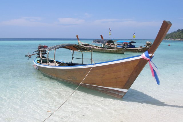 Beautiful wooden boat : the thailand longtail boat